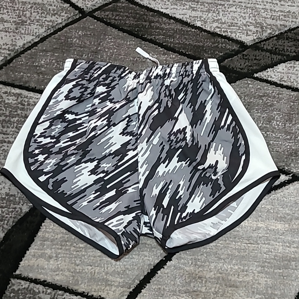 NIKE DRI-FIT MESH LINED LOGO SHORTS PRICE FIRM